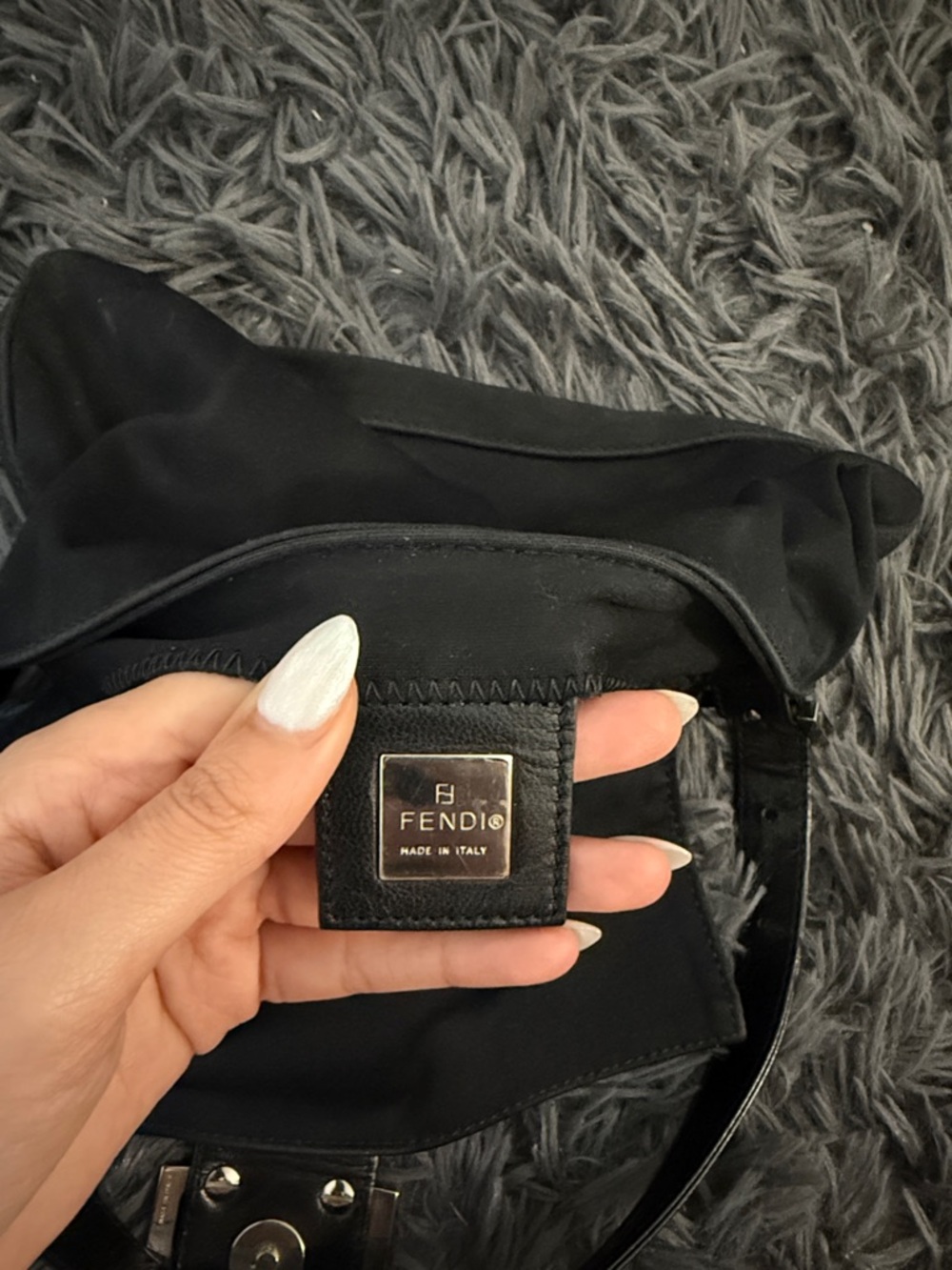 Fendi Baguette Bag - Picture 4 of 4